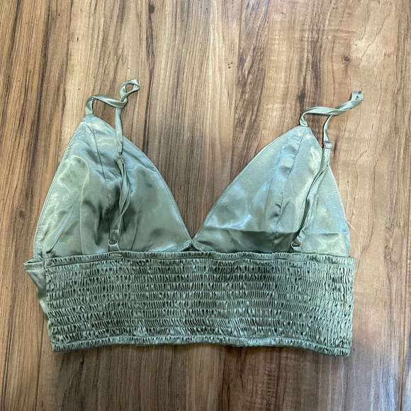 Shein sage green silk top - Picture 2 of 3